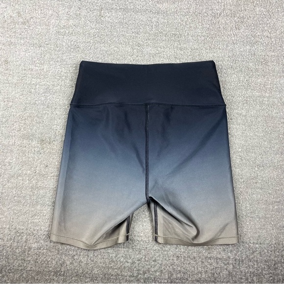 Good American Ombre Bike Gym Athletic Shorts - Picture 5 of 13